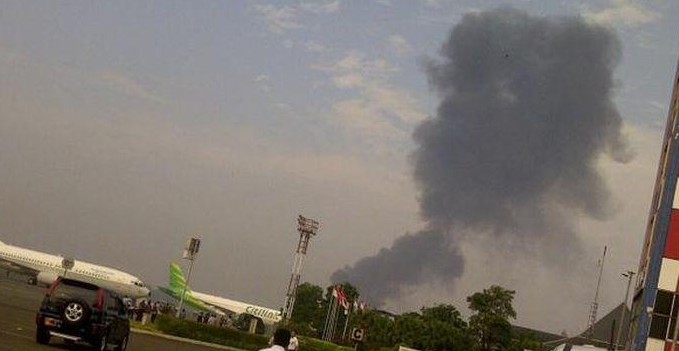 Pesawat Jet Tempur F 16 terbakar